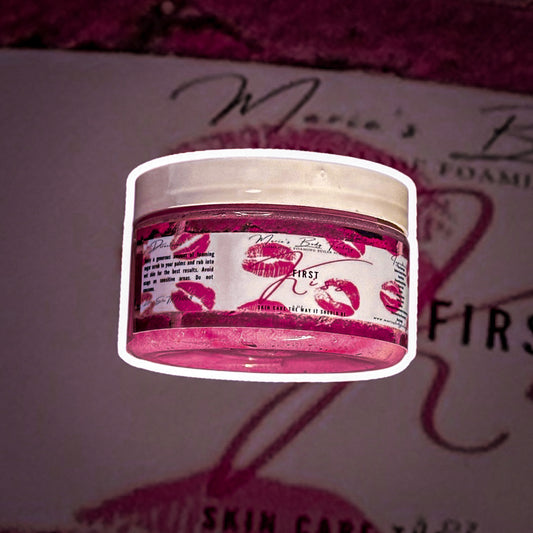 First Kiss Foaming Sugar Scrub